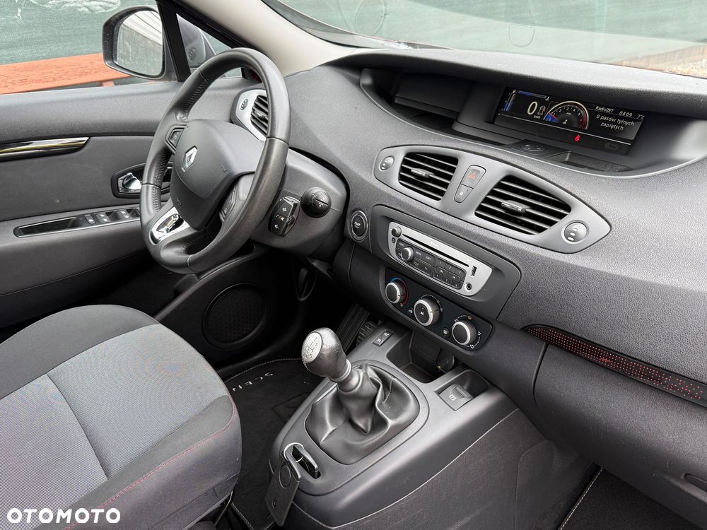 Renault Scenic 1.6 16V 110 Dynamique - 6