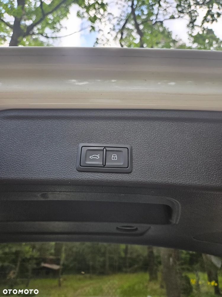 Audi A4 Allroad - 11