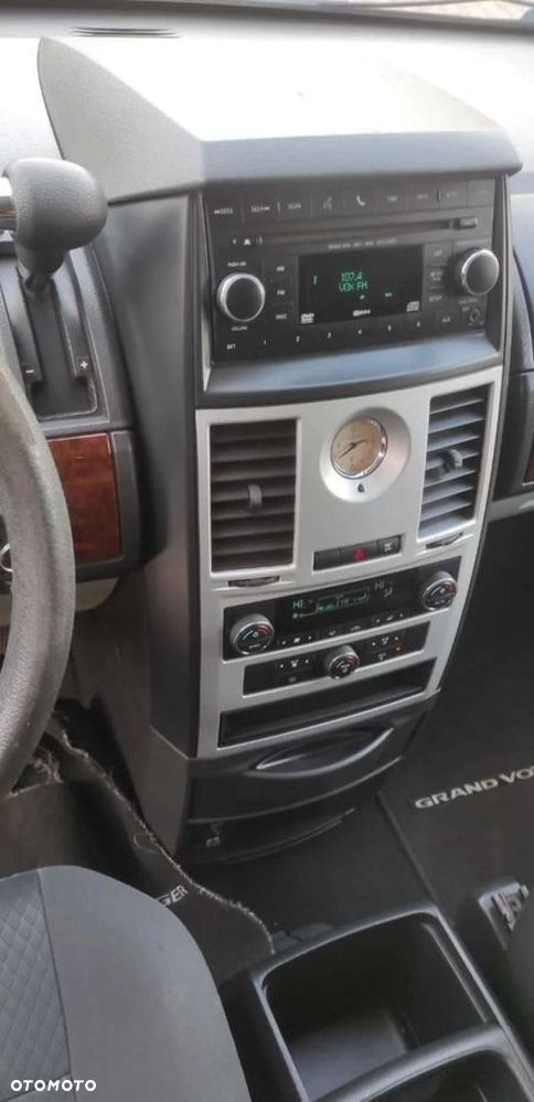 Chrysler Grand Voyager - 8