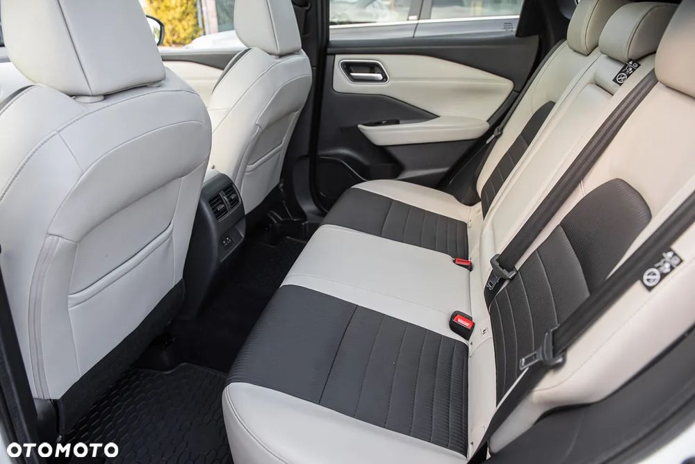 Nissan Qashqai 1.3 DIG-T 4x4 MHEV Xtronic Tekna+ - 30