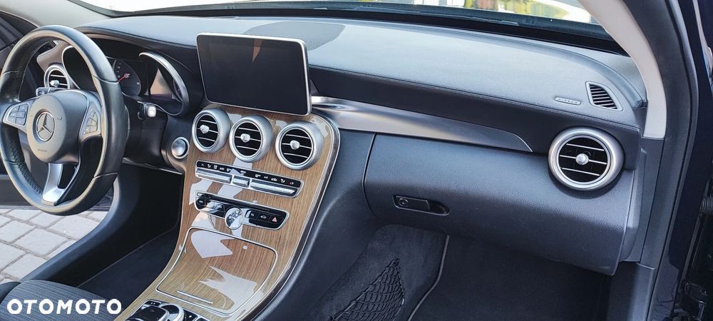 Mercedes-Benz Klasa C 220 (BlueTEC) d 7G-TRONIC Exclusive - 31