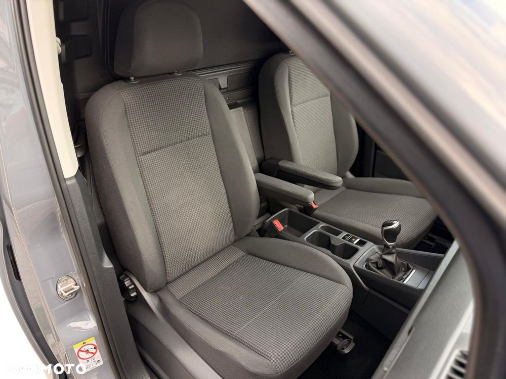 Volkswagen Caddy Maxi - 21