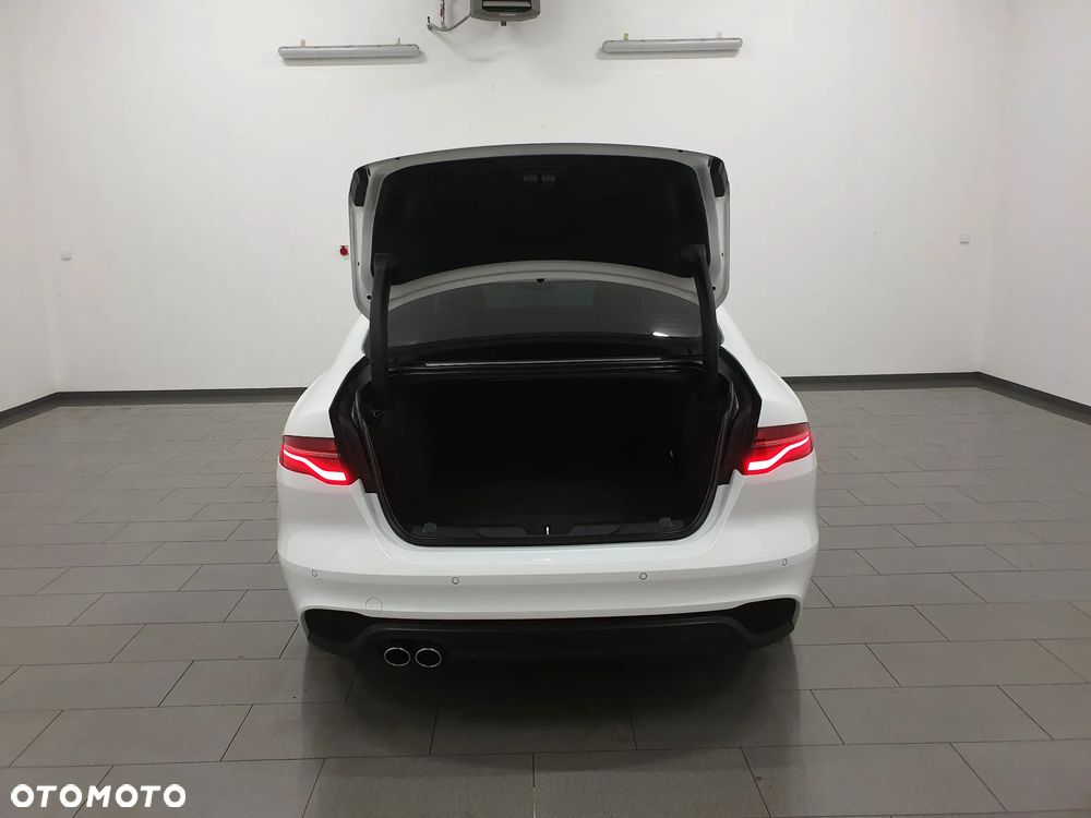 Jaguar XE 2.0 D180 SE - 5