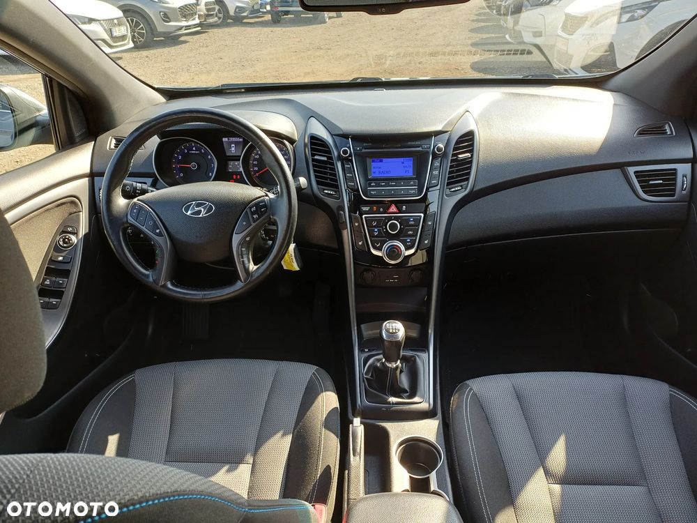 Hyundai i30 blue Kombi 1.6 GDi Passion - 20