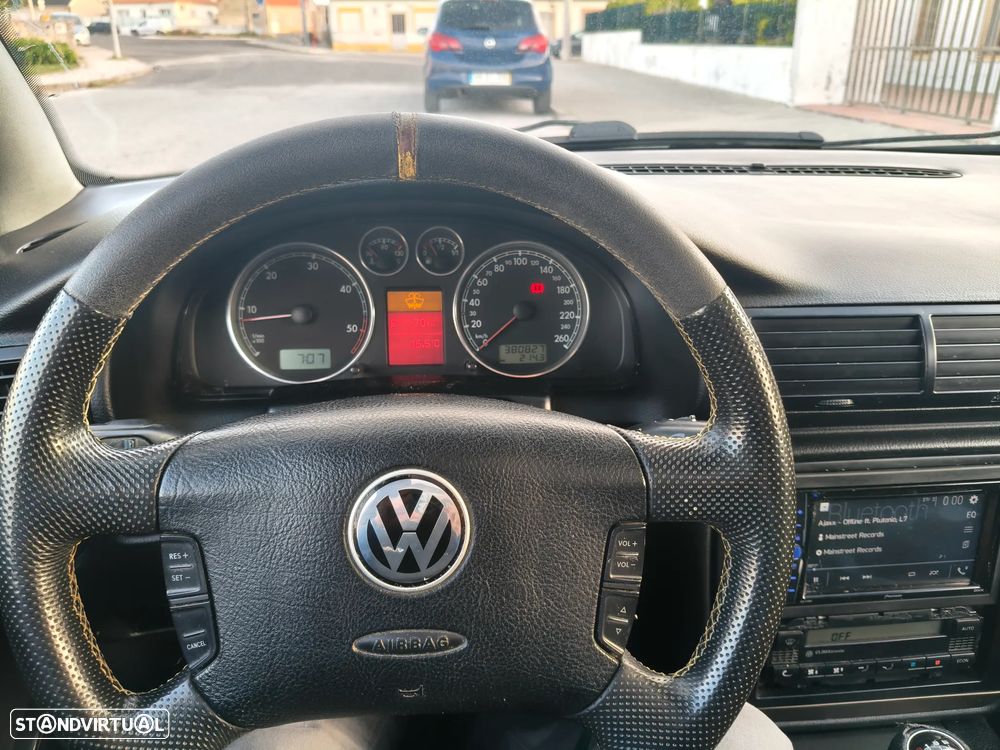 VW Passat 1.9 TDi Confortline - 8