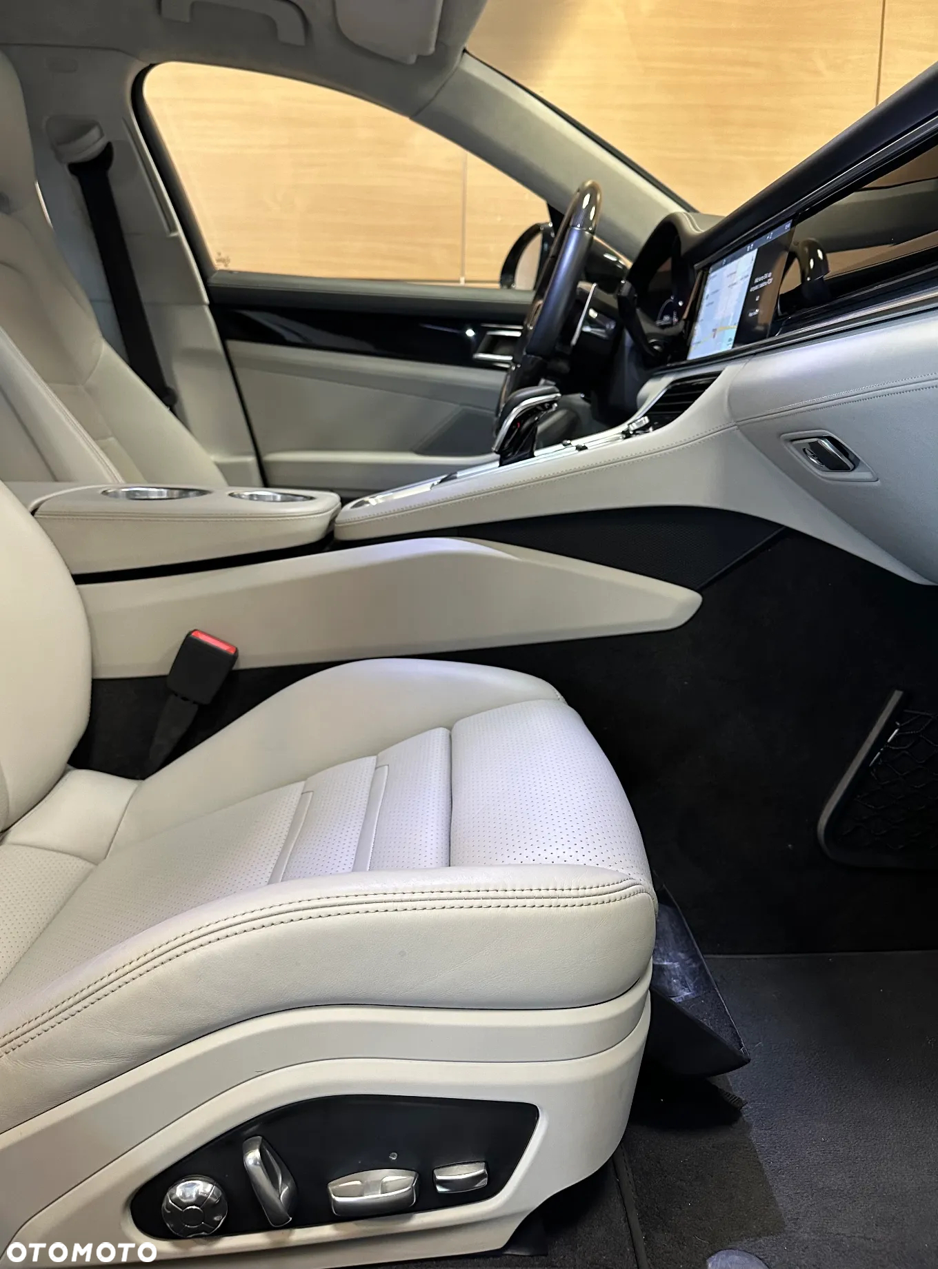 Porsche Panamera Turbo Sport Turismo - 7