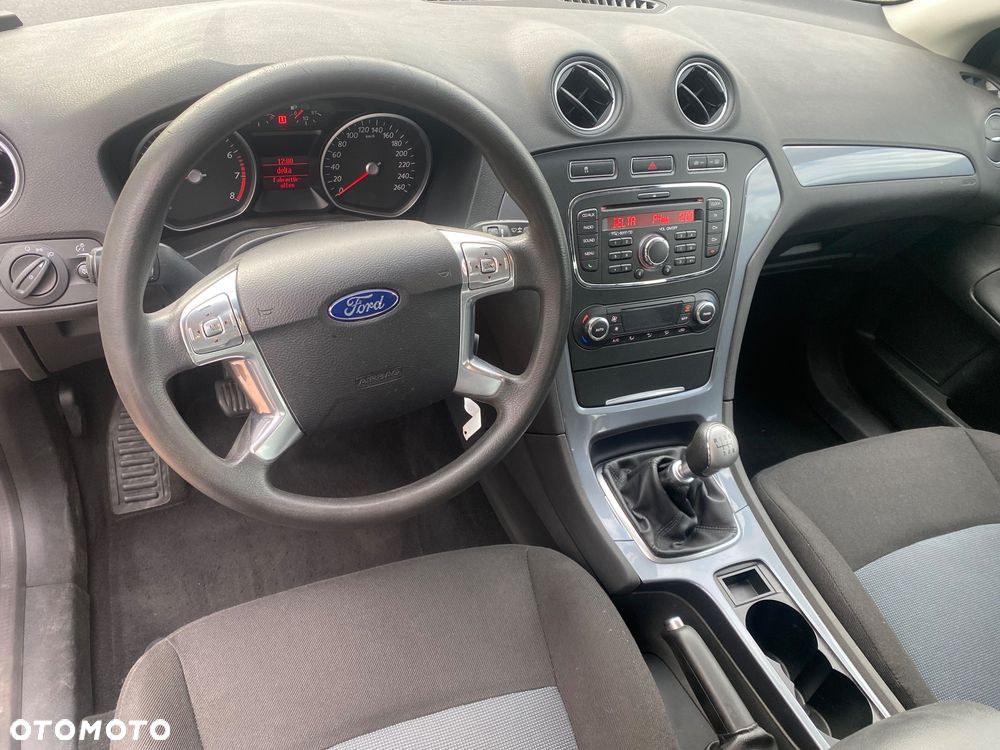 Ford Mondeo - 8