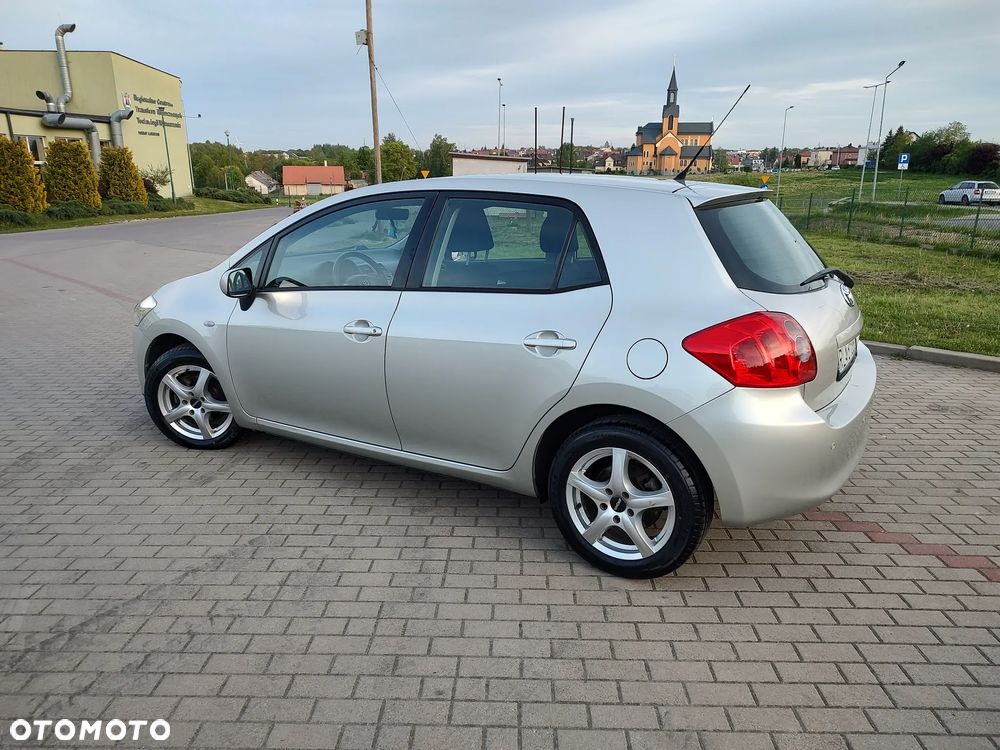 Toyota Auris 1.6 VVT-i Premium MM - 23