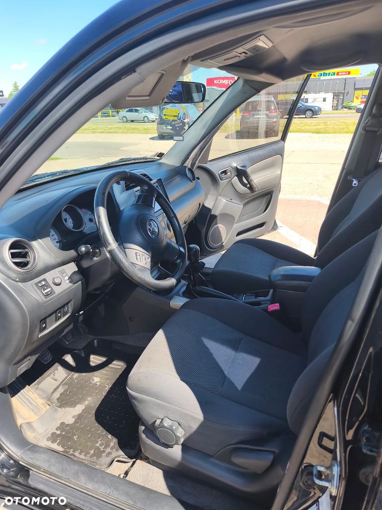 Toyota RAV4 2.0 D-4D 4x4 - 14