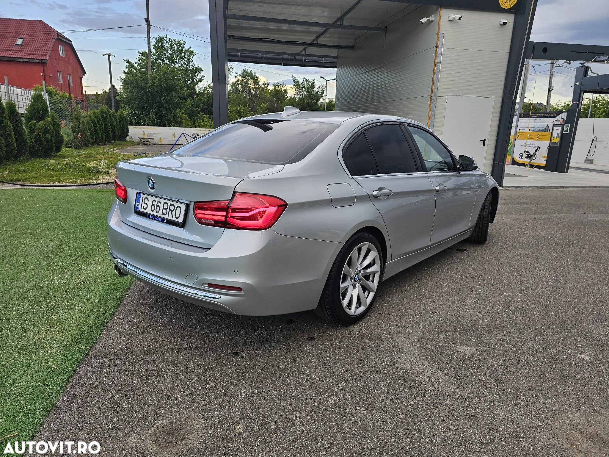 BMW Seria 3 320d Aut. Luxury Line - 3