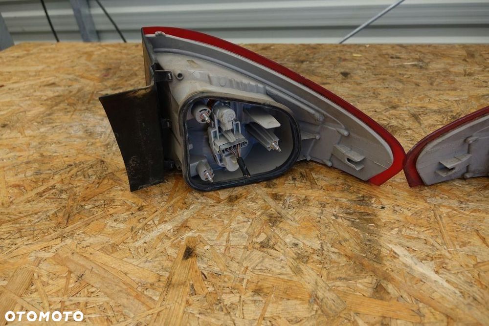 LAMPA TYŁ LEWA PRAWA EU FORD MONDEO MK IV 4 T6 SEDAN 2008 MK4IV11111 - 8
