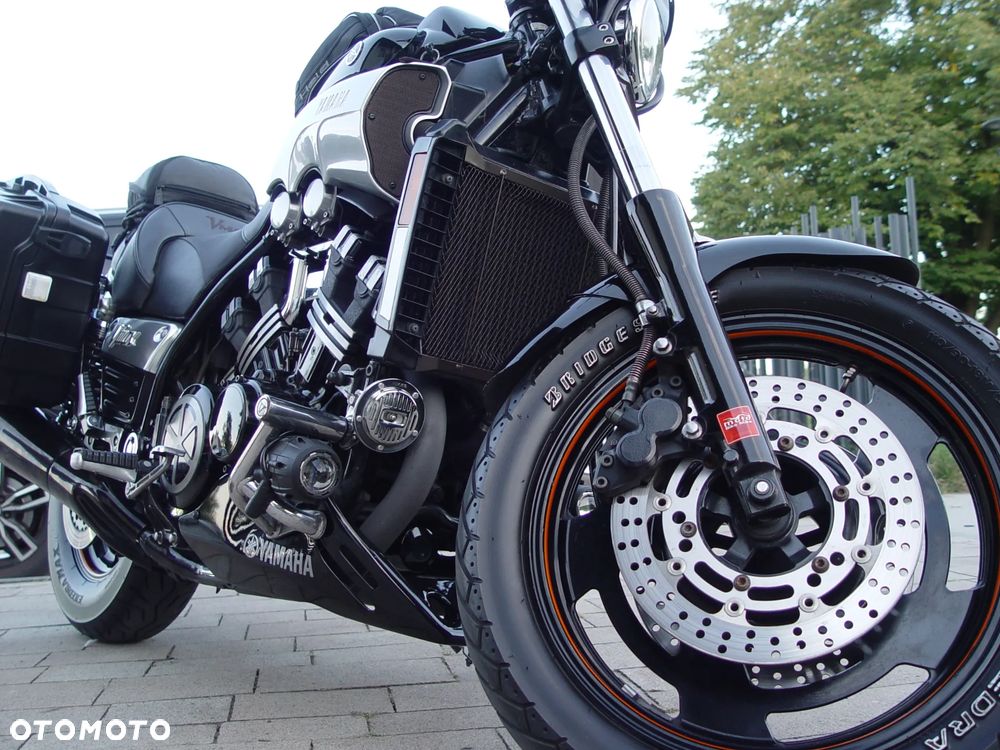 Yamaha V-MAX - 10