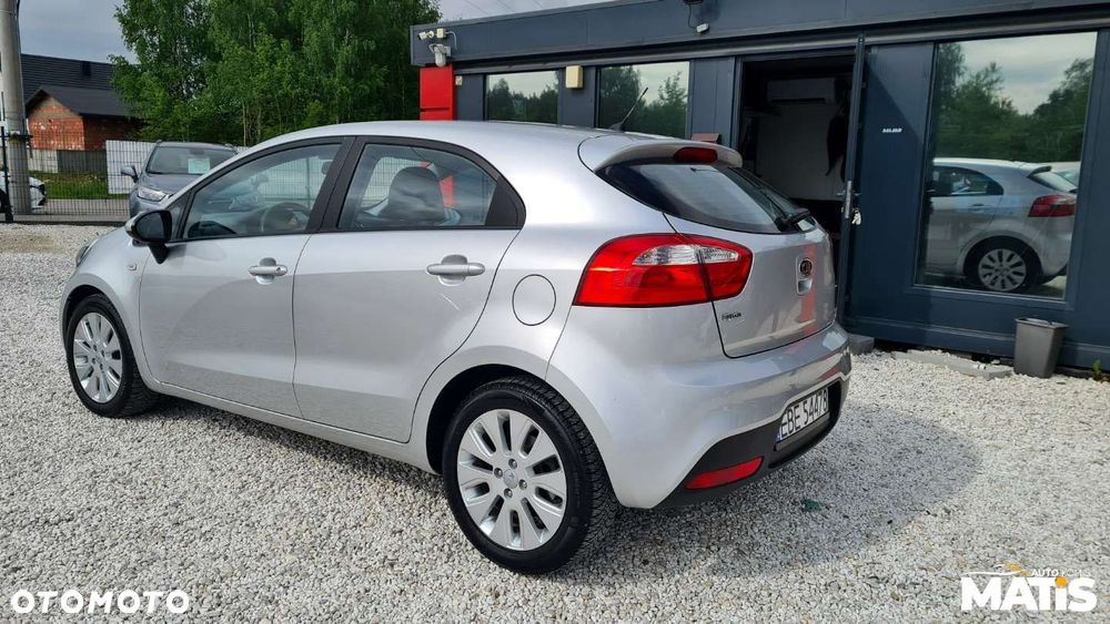 Kia Rio - 30