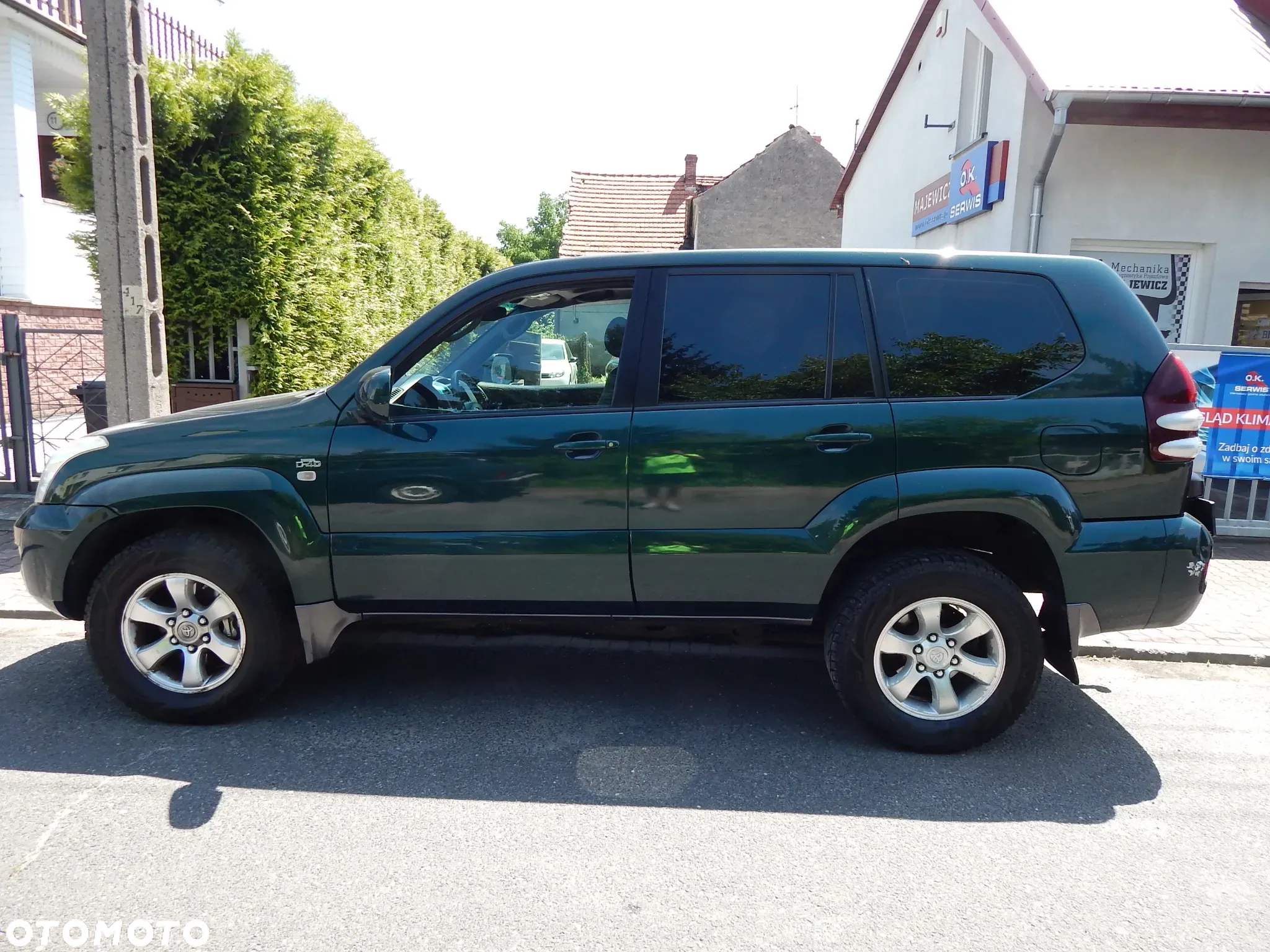Toyota Land Cruiser - 2