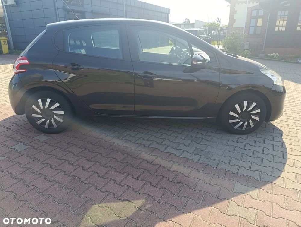 Peugeot 208 82 VTI Allure - 29