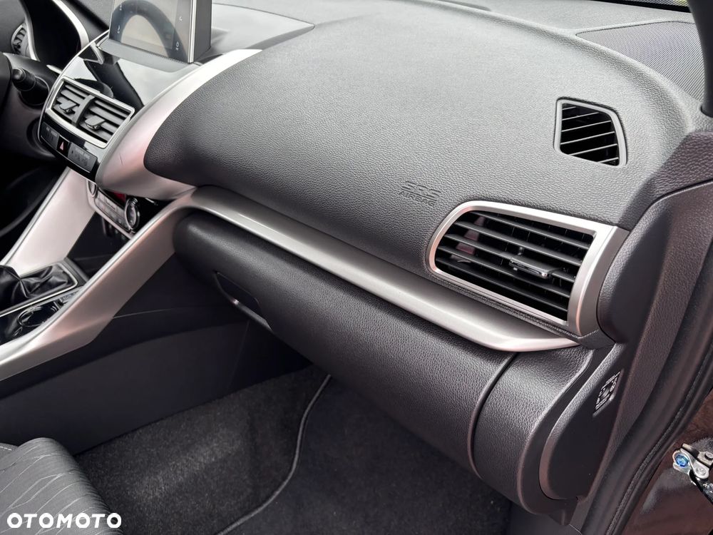 Mitsubishi Eclipse Cross - 27
