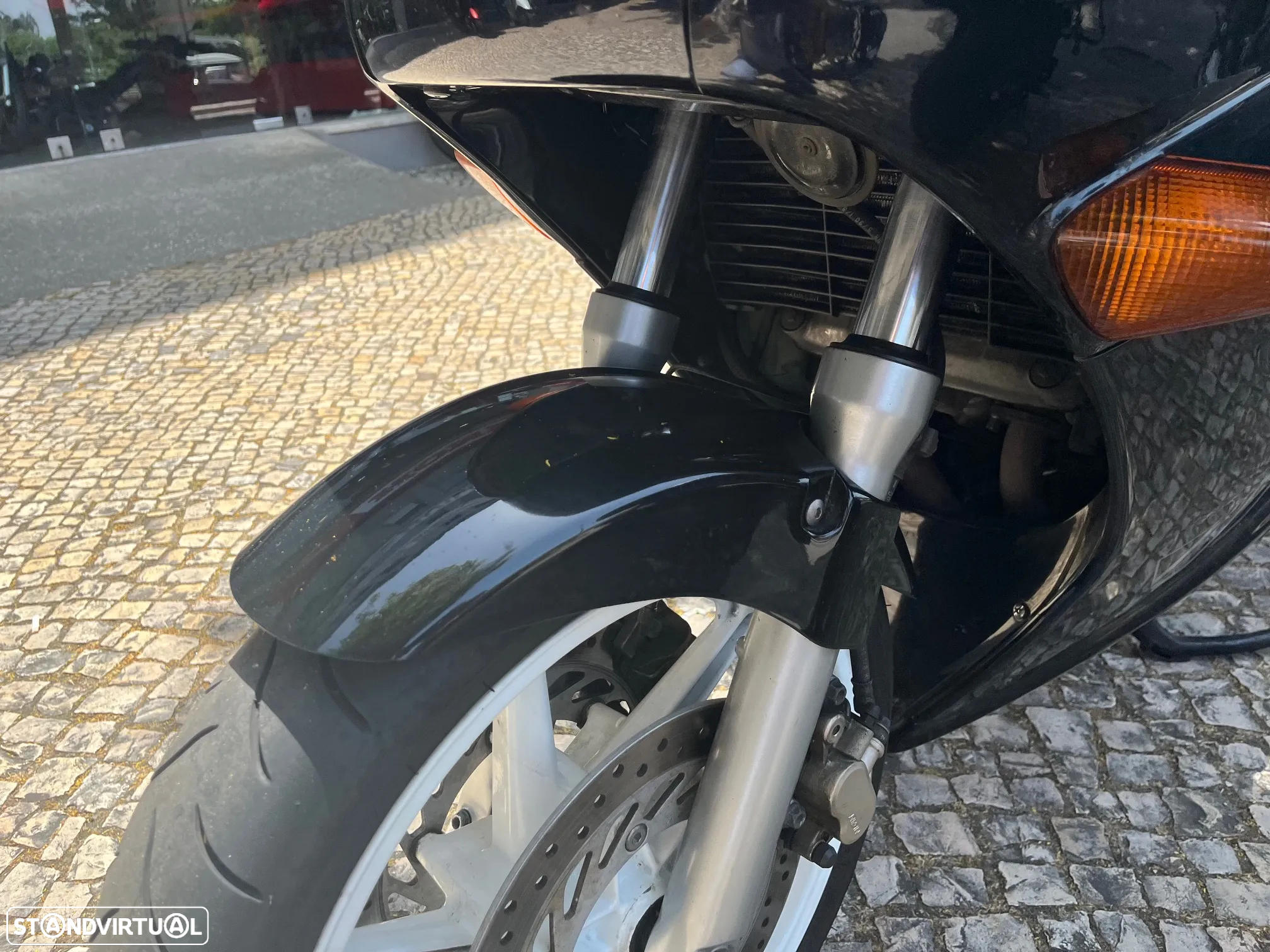 Honda VFR 750 F - 5
