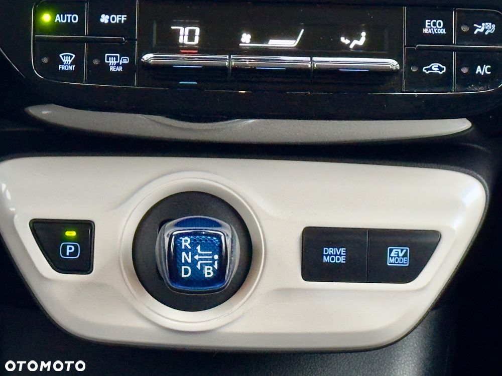 Toyota Prius 1.8 Hybrid Prestige - 18