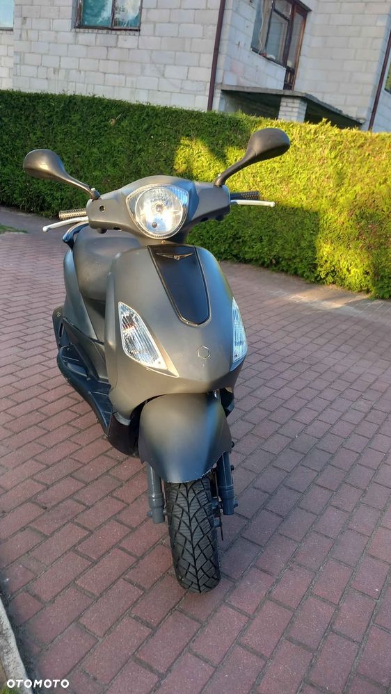 Piaggio FLY - 5