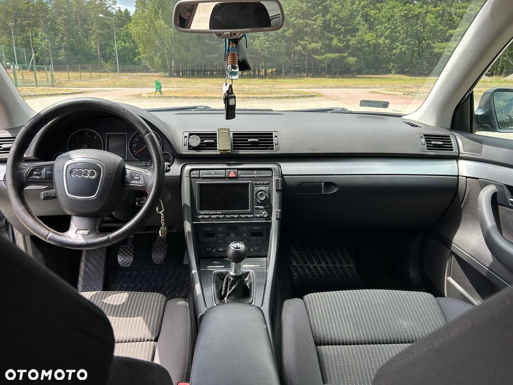 Audi A4 Avant - 4