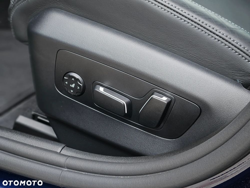 BMW Seria 5 540d xDrive mHEV M Sport - 29