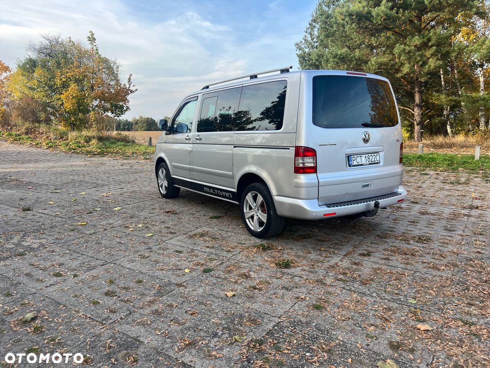 Volkswagen Multivan - 7