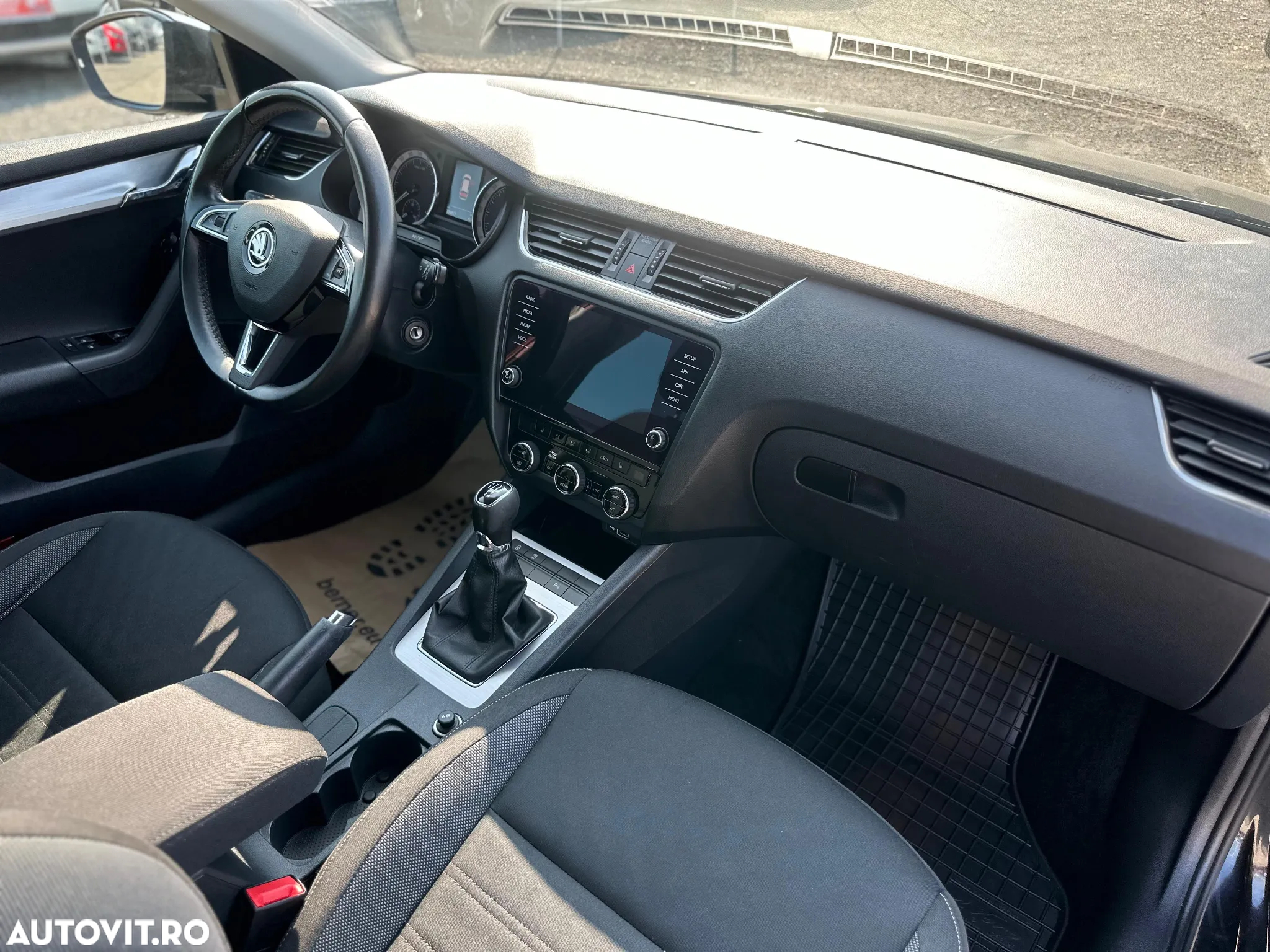 Skoda Octavia Combi Diesel 1.6 TDI Style - 27