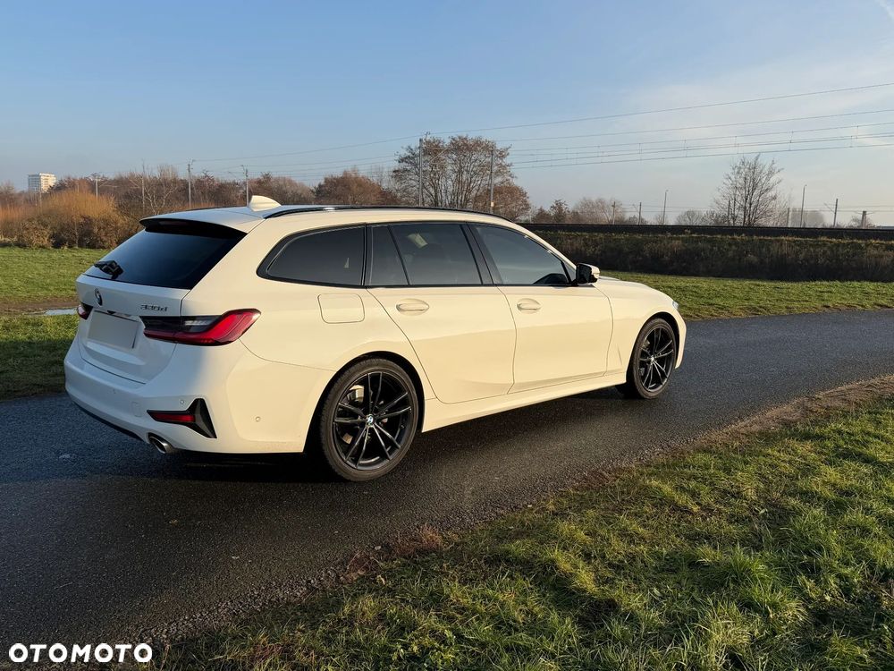 BMW Seria 3 320d Sport Line - 2