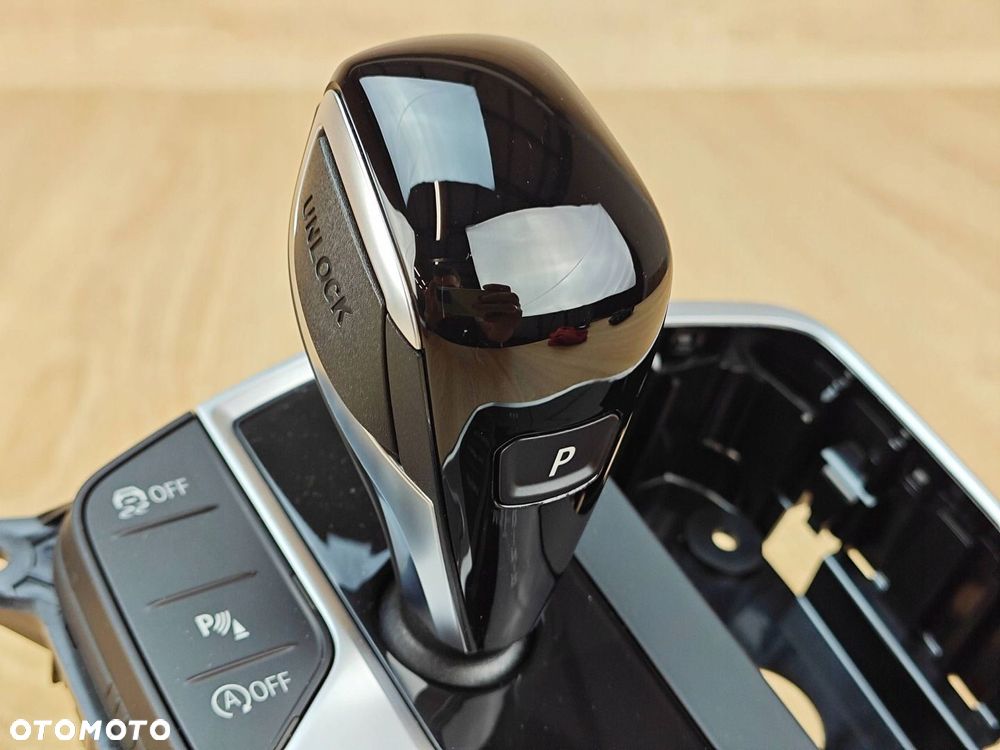 ORYGINALNY PANEL GAŁKA WYBIERAK LEWAREK ZMIANY BIEGÓW BMW G26 5A32B97 34km - 2