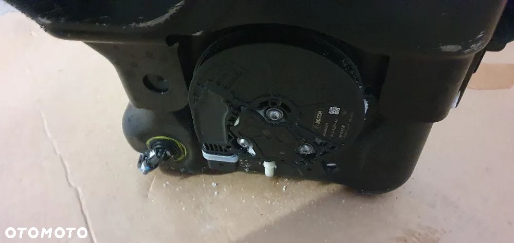 ZBIORNIK ADBLUE RANGE ROVER LIFT II 3.0D 2019 2020 2021R - 4