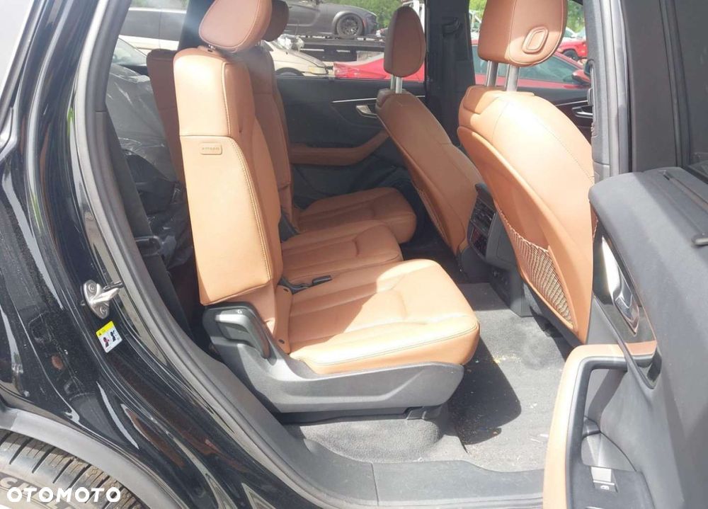 Audi Q7 - 10
