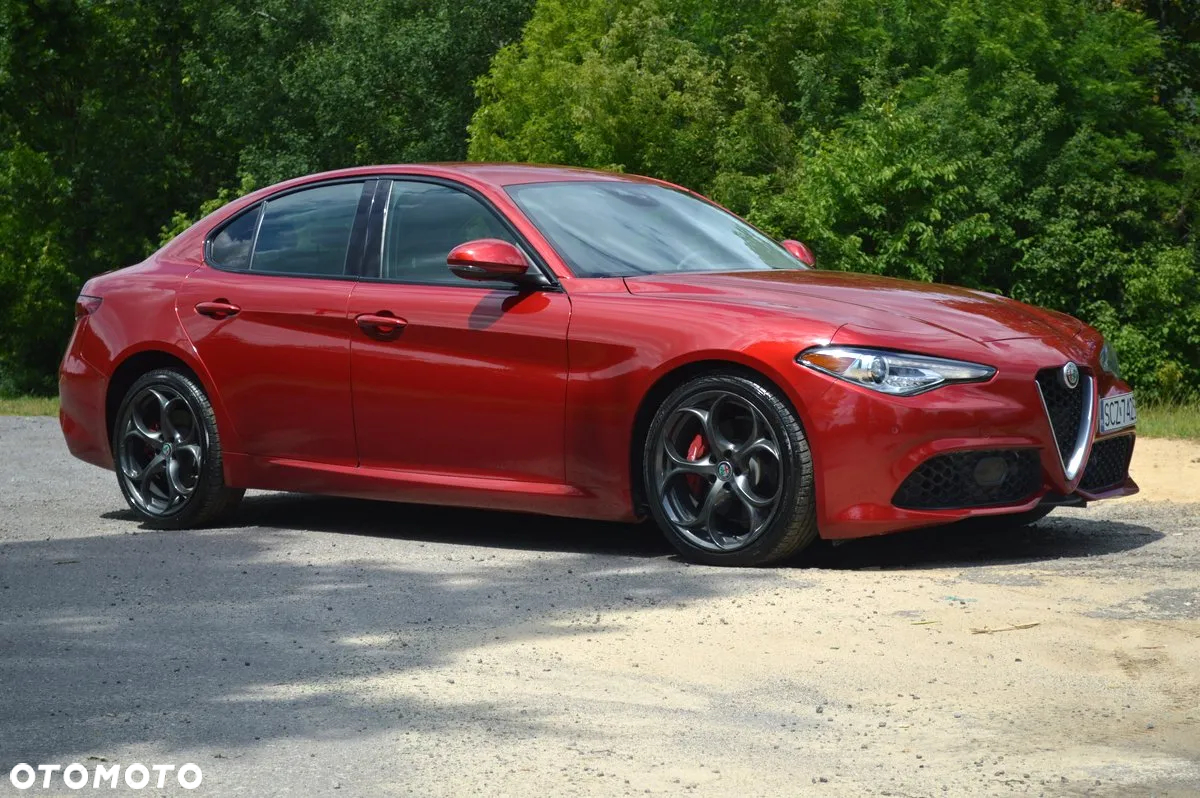 Alfa Romeo Giulia 2.0 Turbo 16V AT8-Q4 Veloce - 17