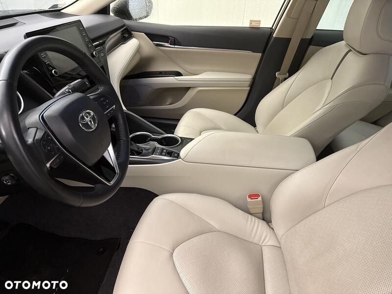 Toyota Camry 2.5 Hybrid Executive CVT - 11