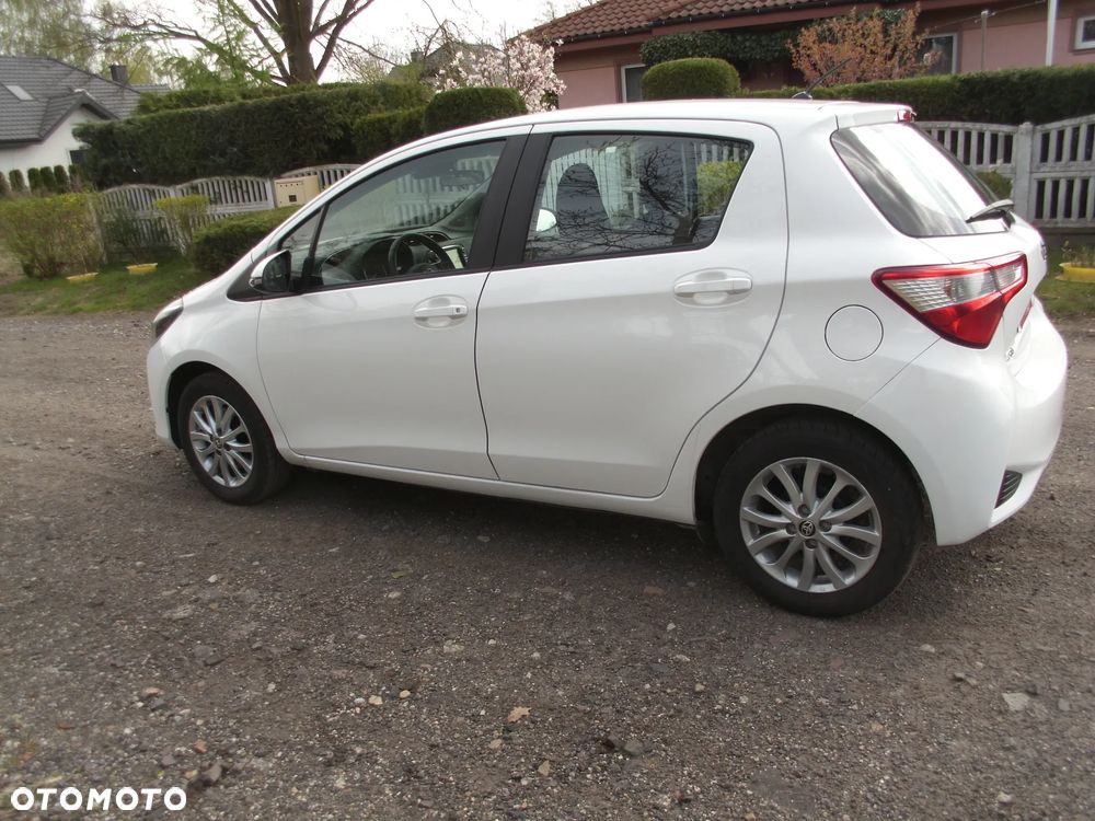 Toyota Yaris 1.5 Premium - 9