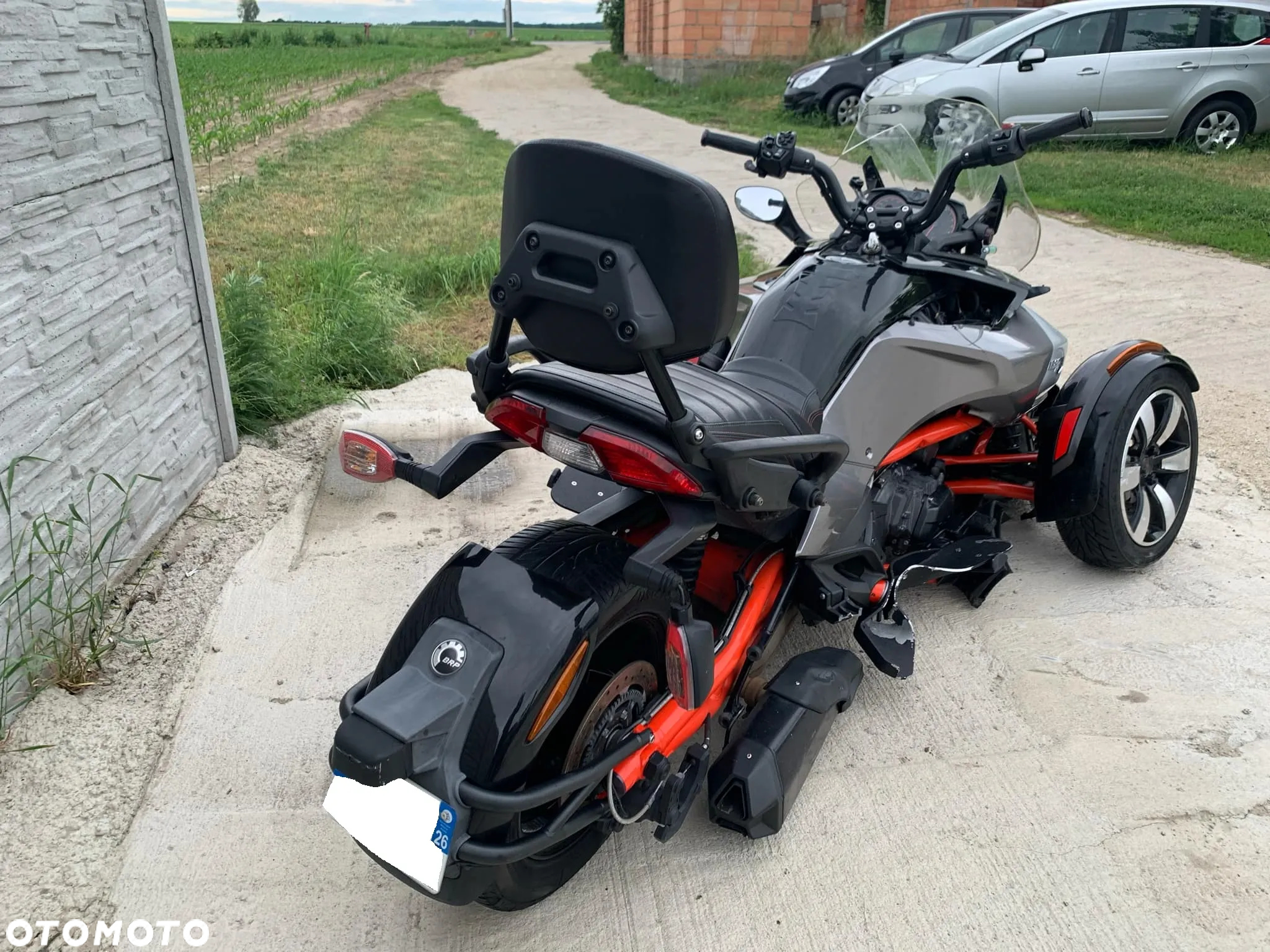 Can-Am Spyder - 9