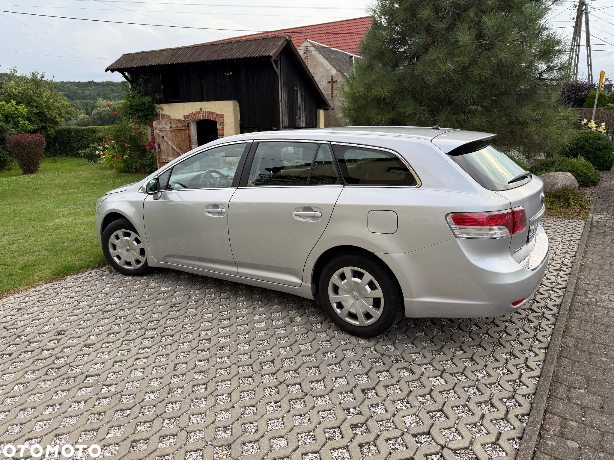 Toyota Avensis Combi 1.8 Sol - 4