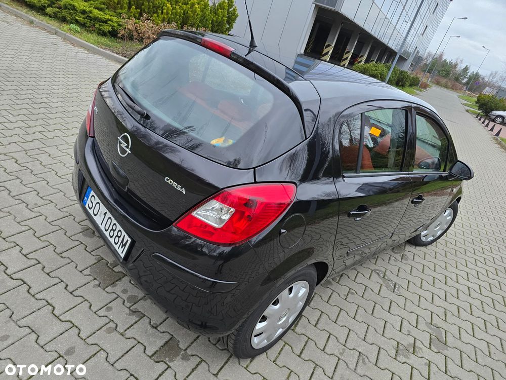 Opel Corsa 1.2 16V Cosmo - 18