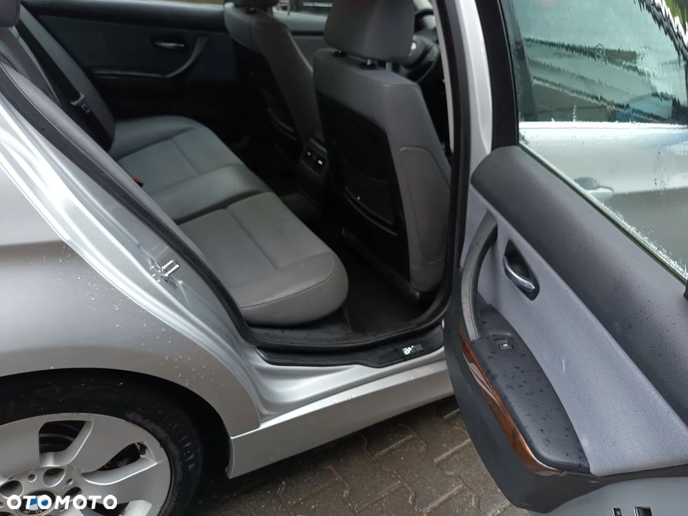BMW Seria 3 330i - 20
