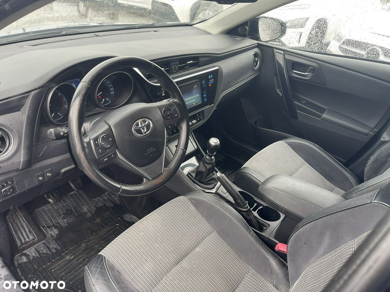 Toyota Auris 1.6 Valvematic Touring Sports Comfort - 6