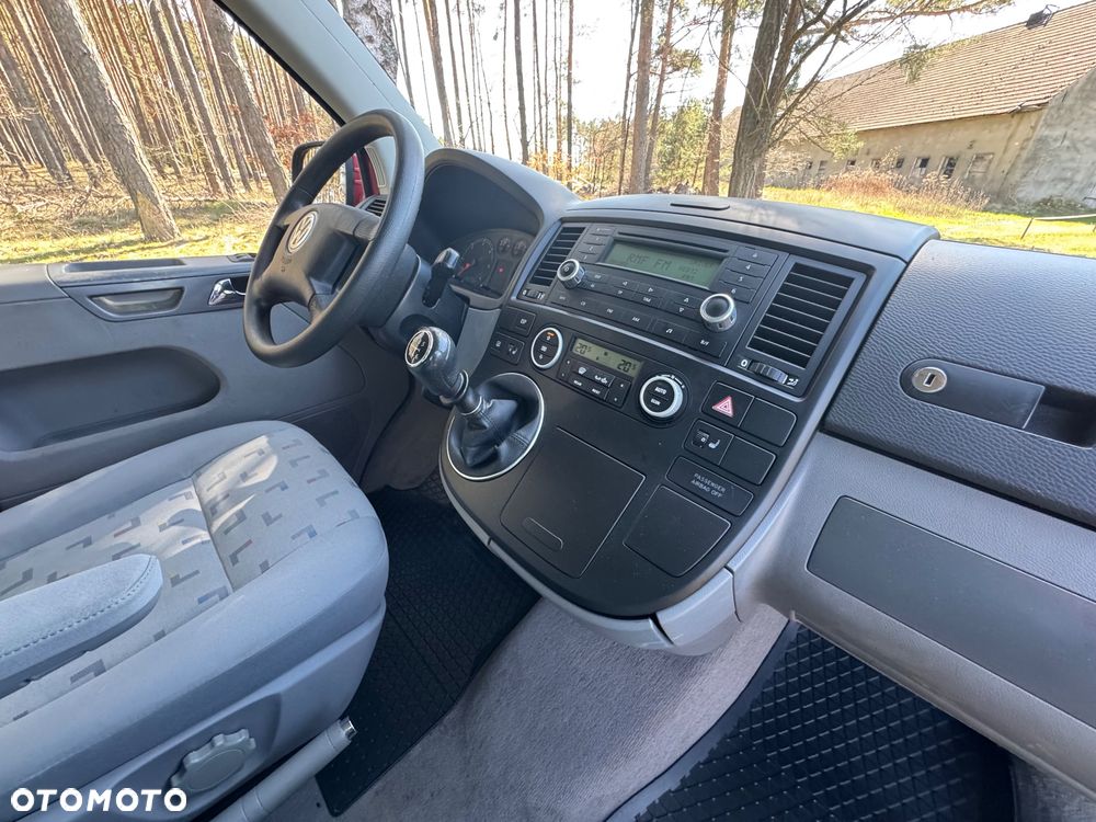 Volkswagen Multivan - 22