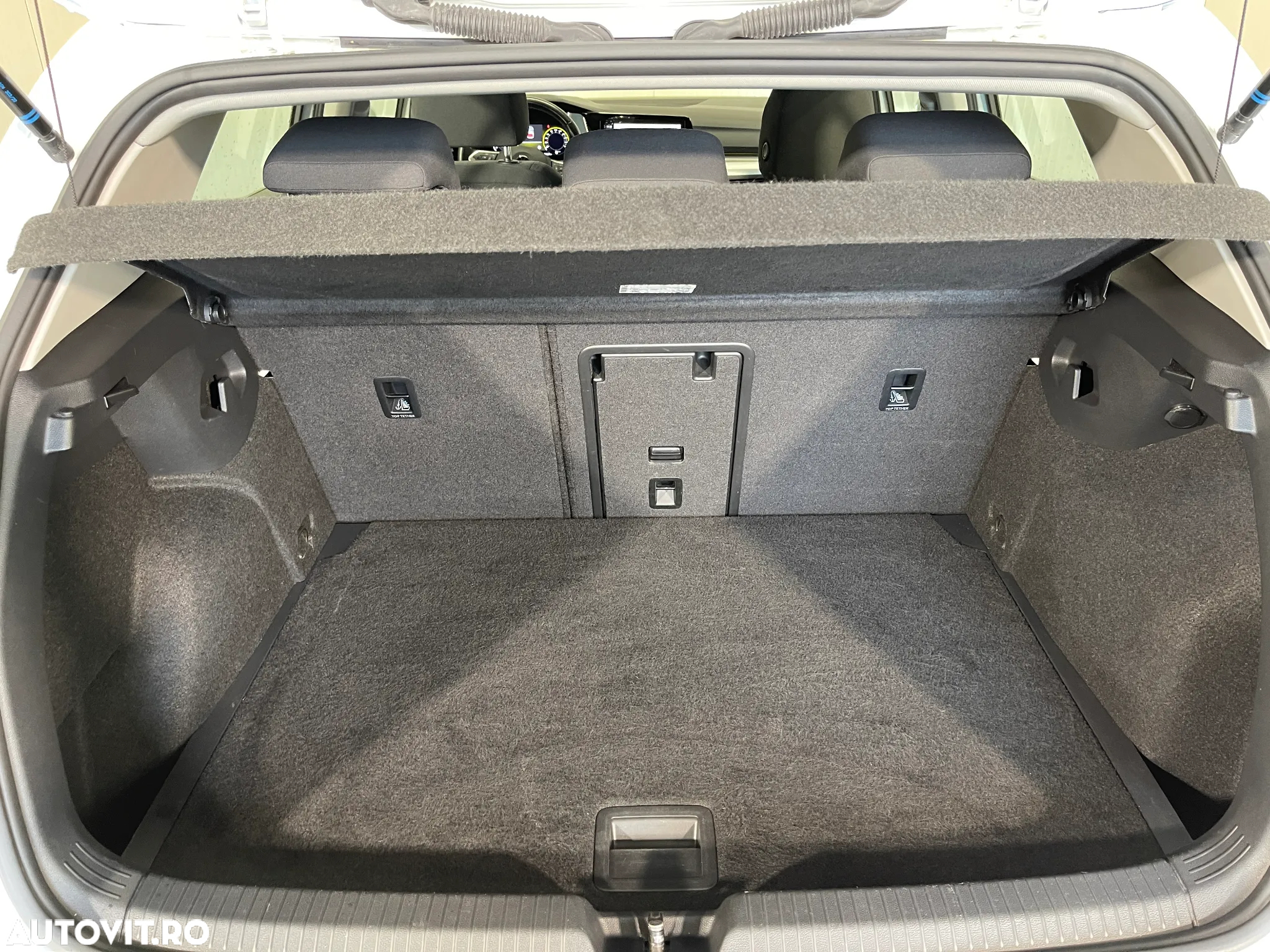 Volkswagen Golf 1.5 eTSI ACT DSG MHEV Life - 11