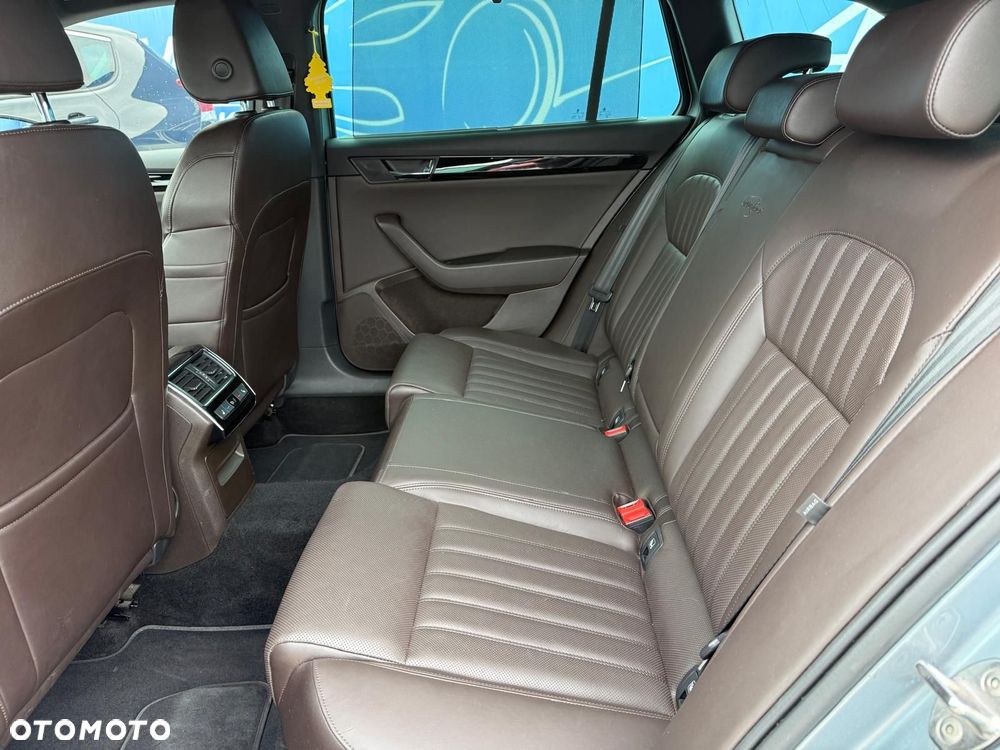 Skoda Superb 2.0 TDI SCR 4x4 Ambition DSG - 8