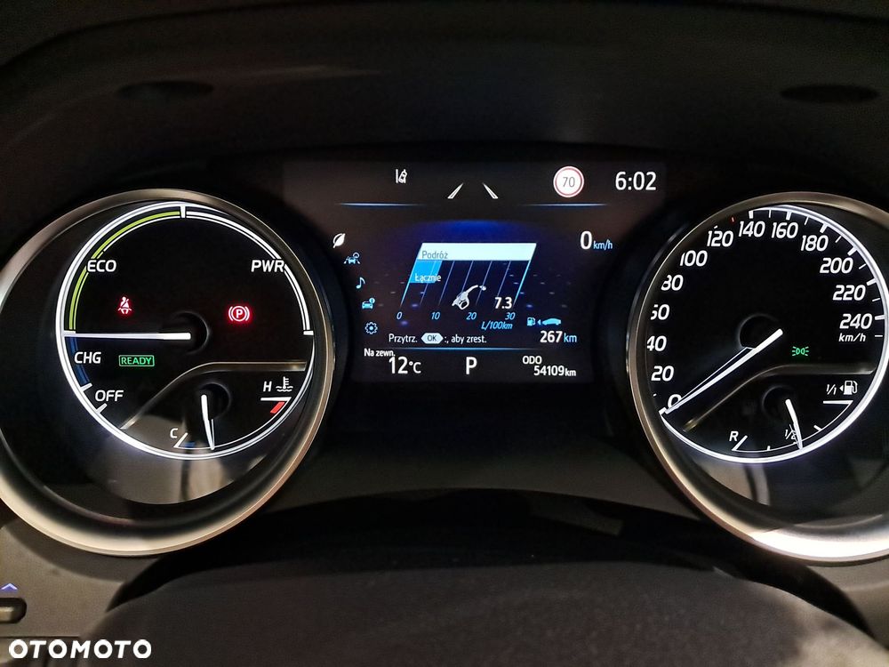 Toyota Camry - 13