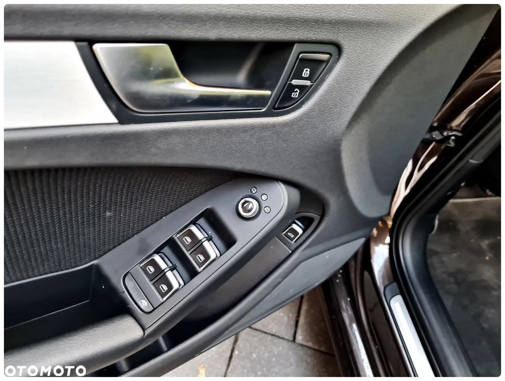 Audi A4 Avant 2.0 TDI DPF clean diesel quattro S line Sportpaket - 25