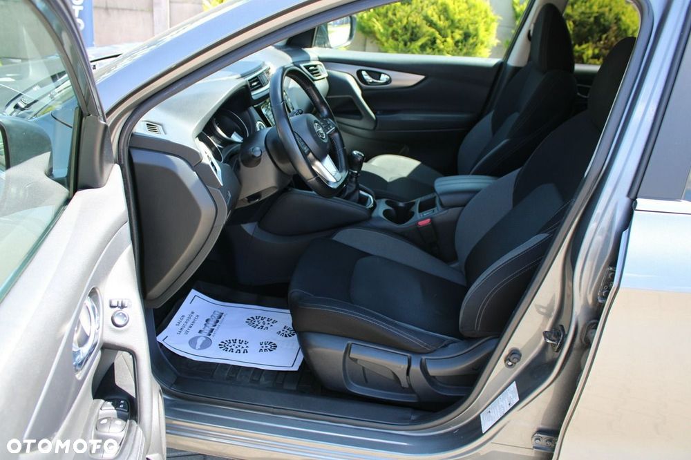 Nissan Qashqai 1.3 DIG-T N-Connecta EU6d - 22