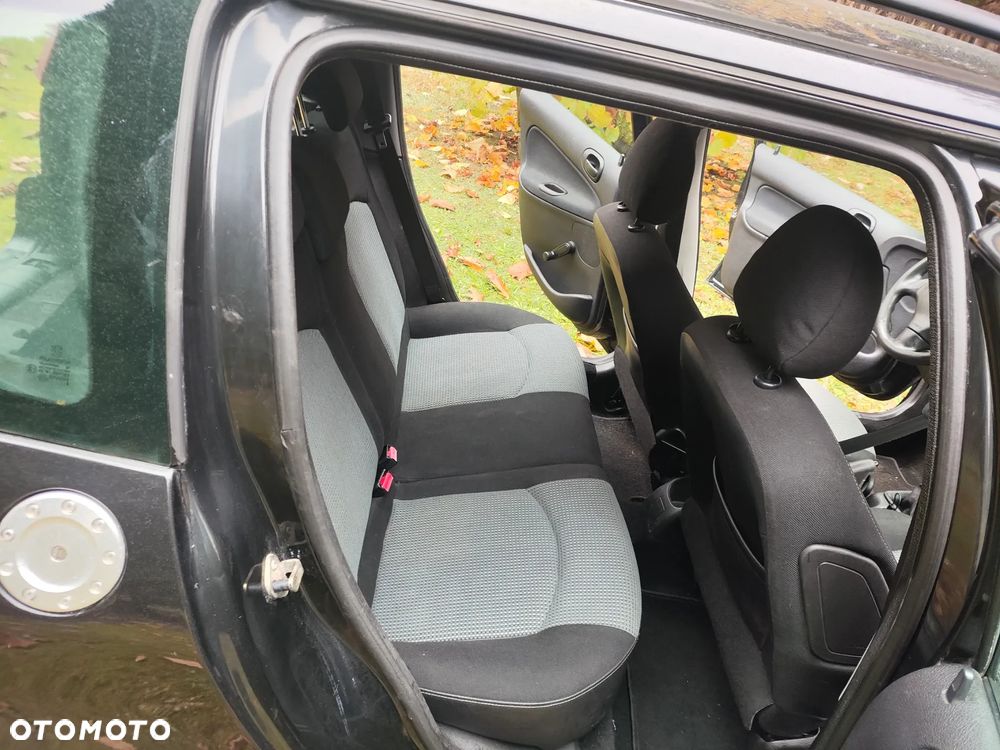 Peugeot 206 - 18