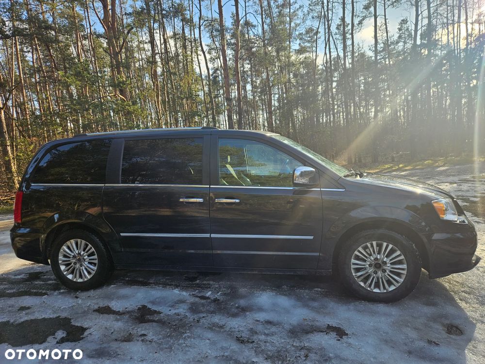 Lancia Voyager 3.6 Gold - 2