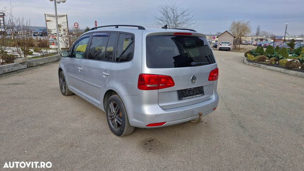 Volkswagen Touran 2.0 TDI DPF BlueMotion Technology DSG Life - 6