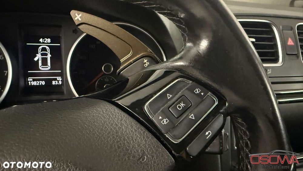 Volkswagen Golf - 28