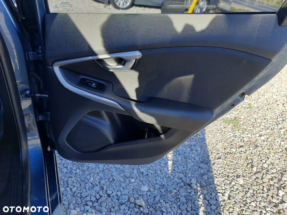 Volvo V40 - 23